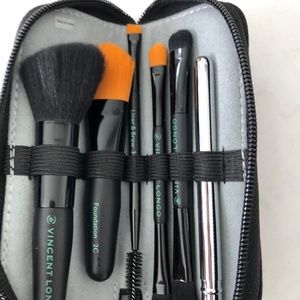 Vincent Longo travel makeup brush set (6).